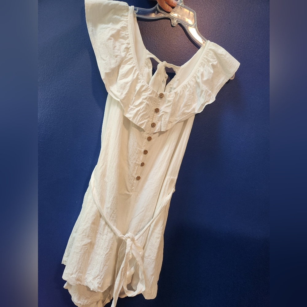 White Romper with Ruffles - Peach Love California